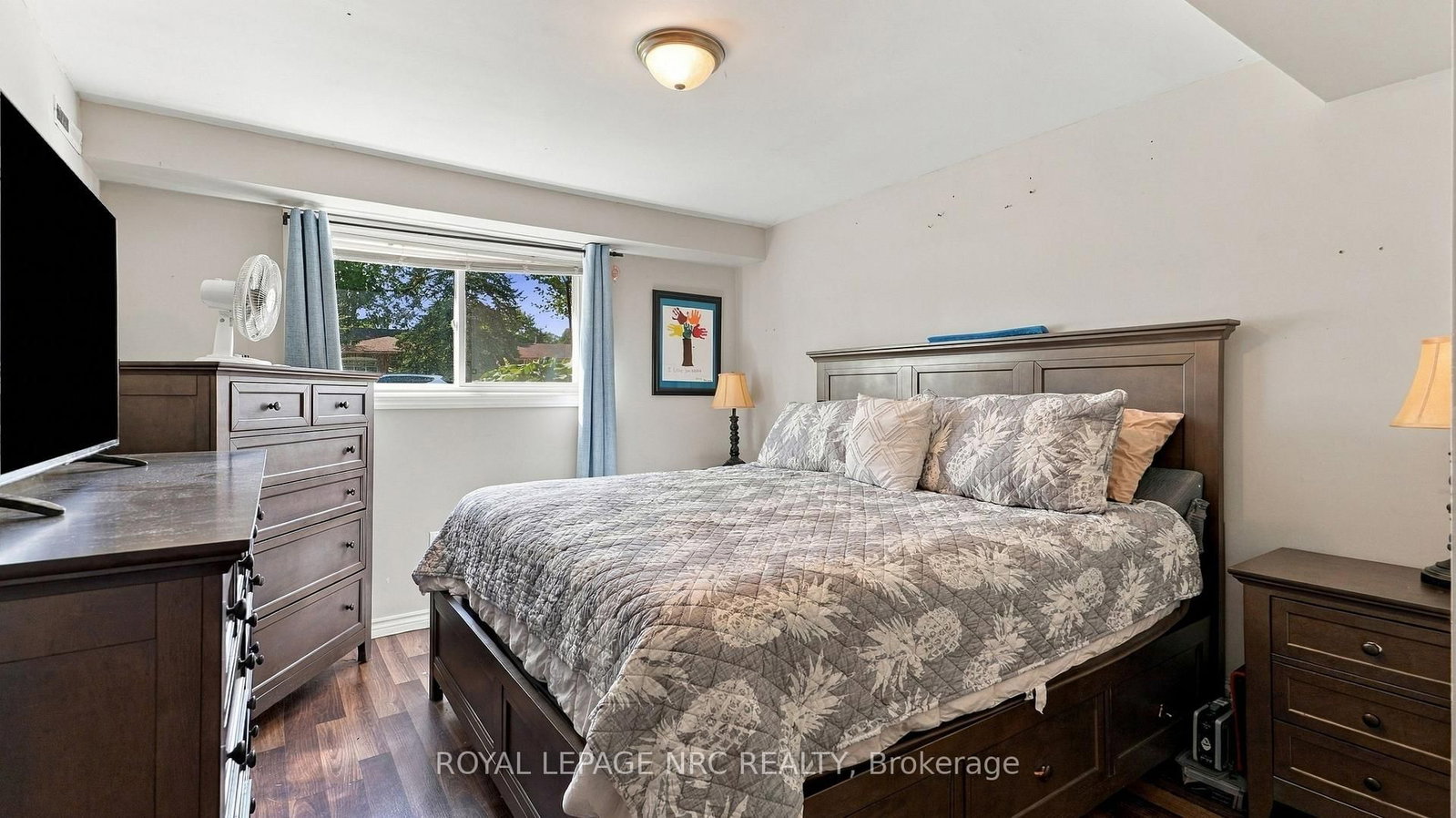25 Sherwood Forest Trail • Welland, ON photo 33