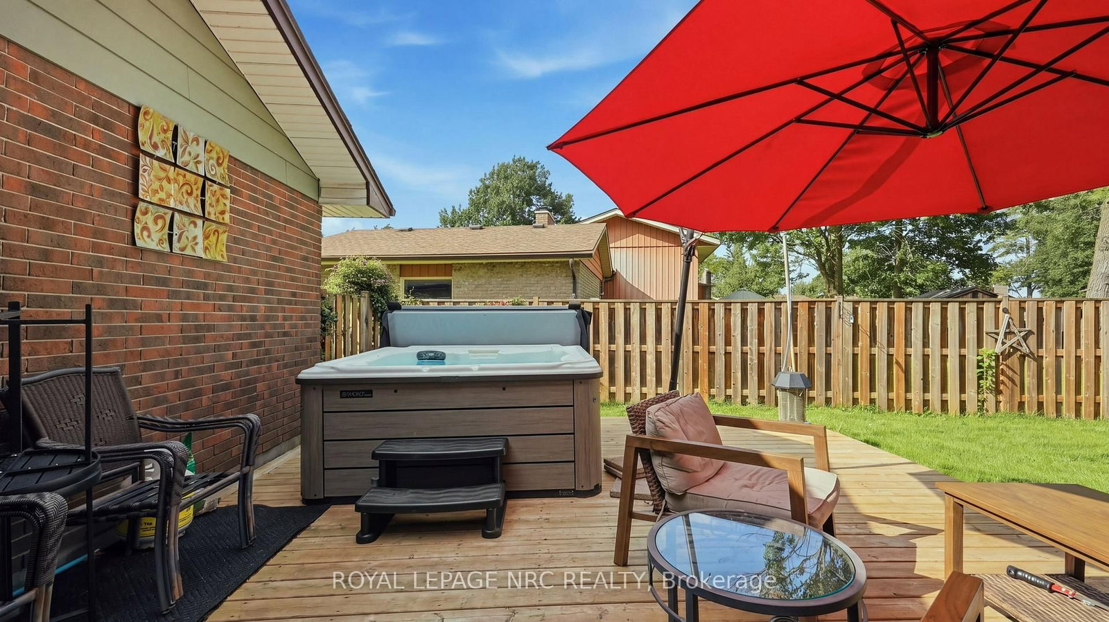 25 Sherwood Forest Trail • Welland, ON photo 40