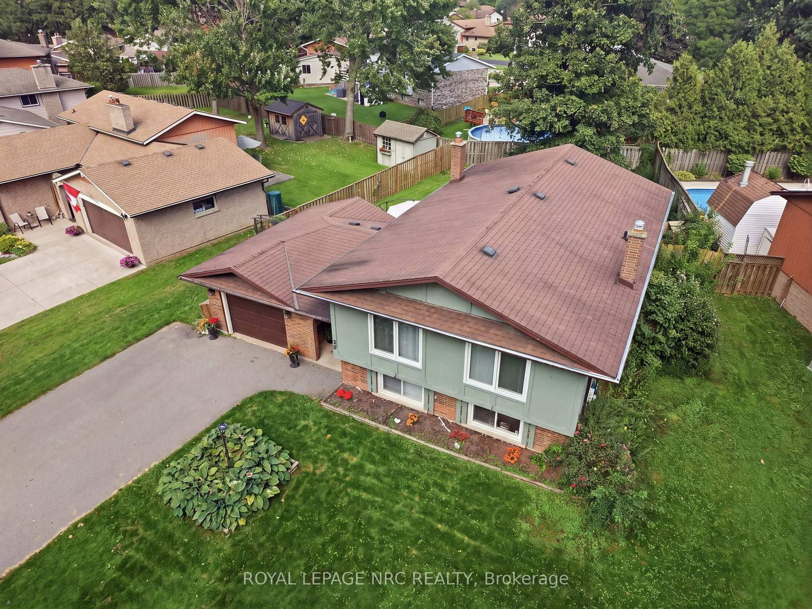 25 Sherwood Forest Trail • Welland, ON photo 46