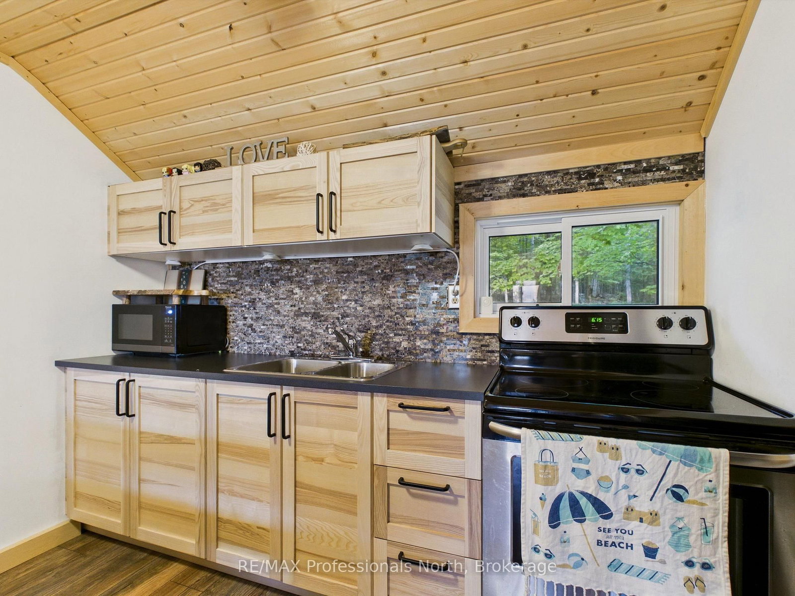 1102 Unit #4 Birchcroft Road • Lake of Bays, ON photo 12
