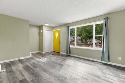 44 Sasha Crescent • London South, ON photo 4