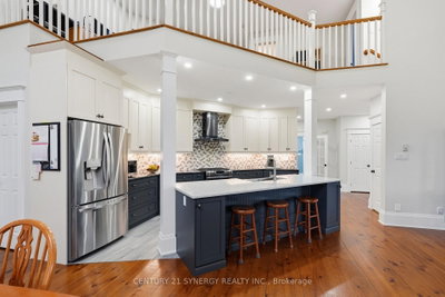 8279 Nova Lux Way • Metcalfe, ON photo 6