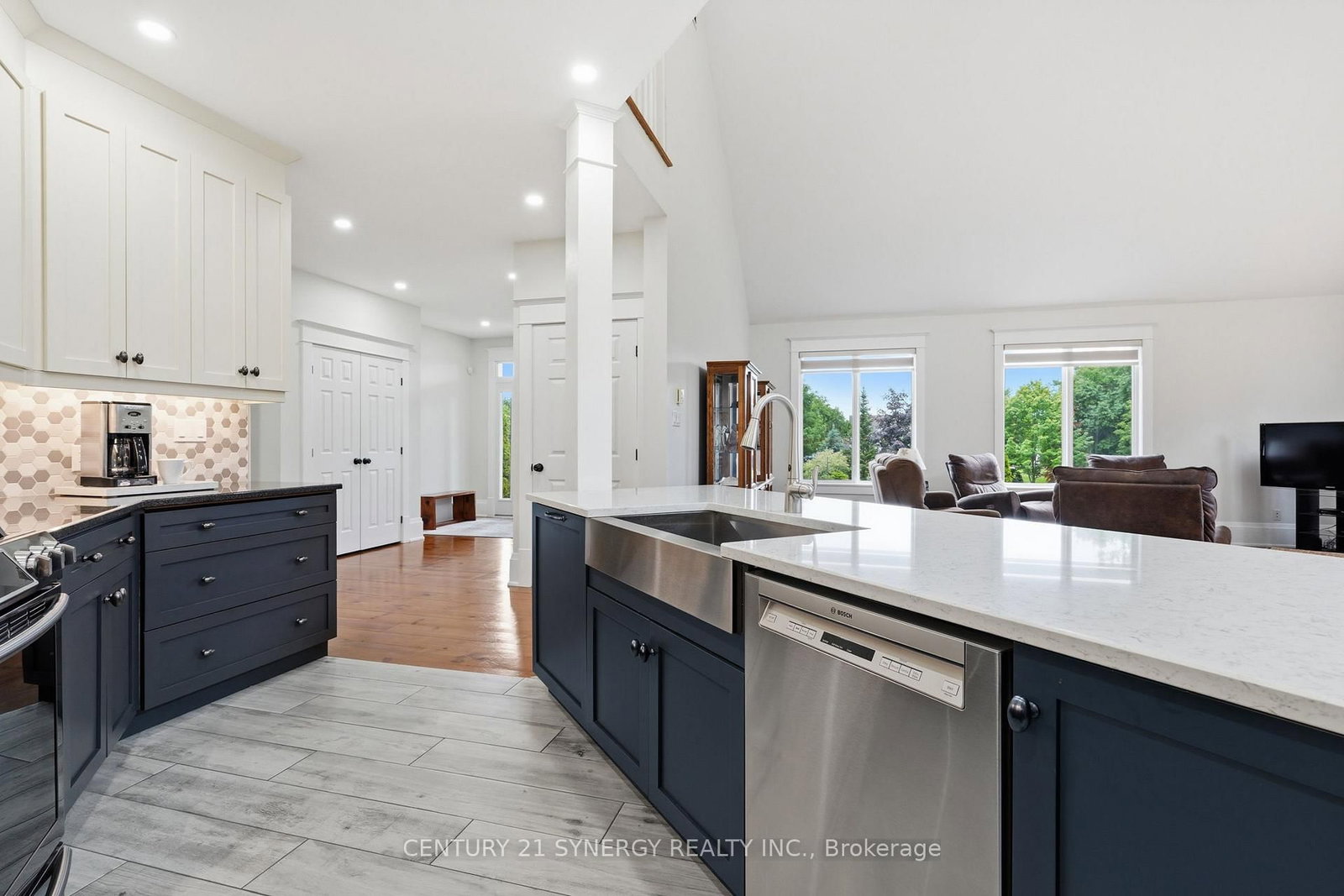 8279 Nova Lux Way • Metcalfe, ON photo 8