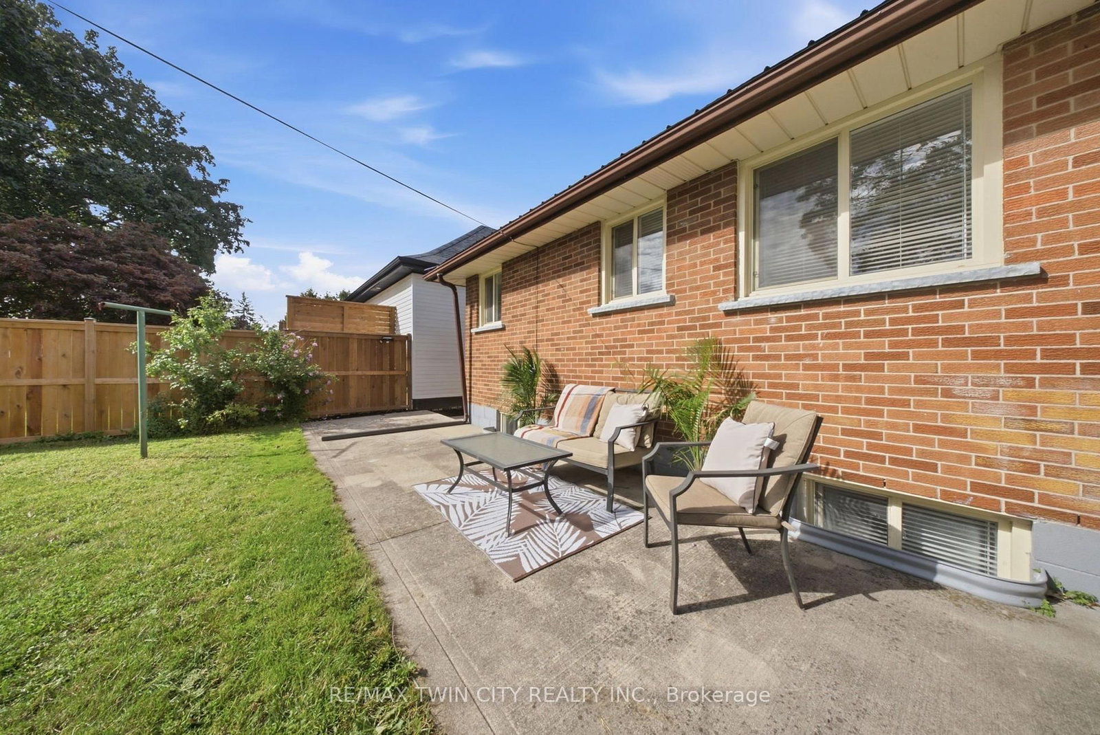 16 Burwell Street • Brantford, ON photo 27