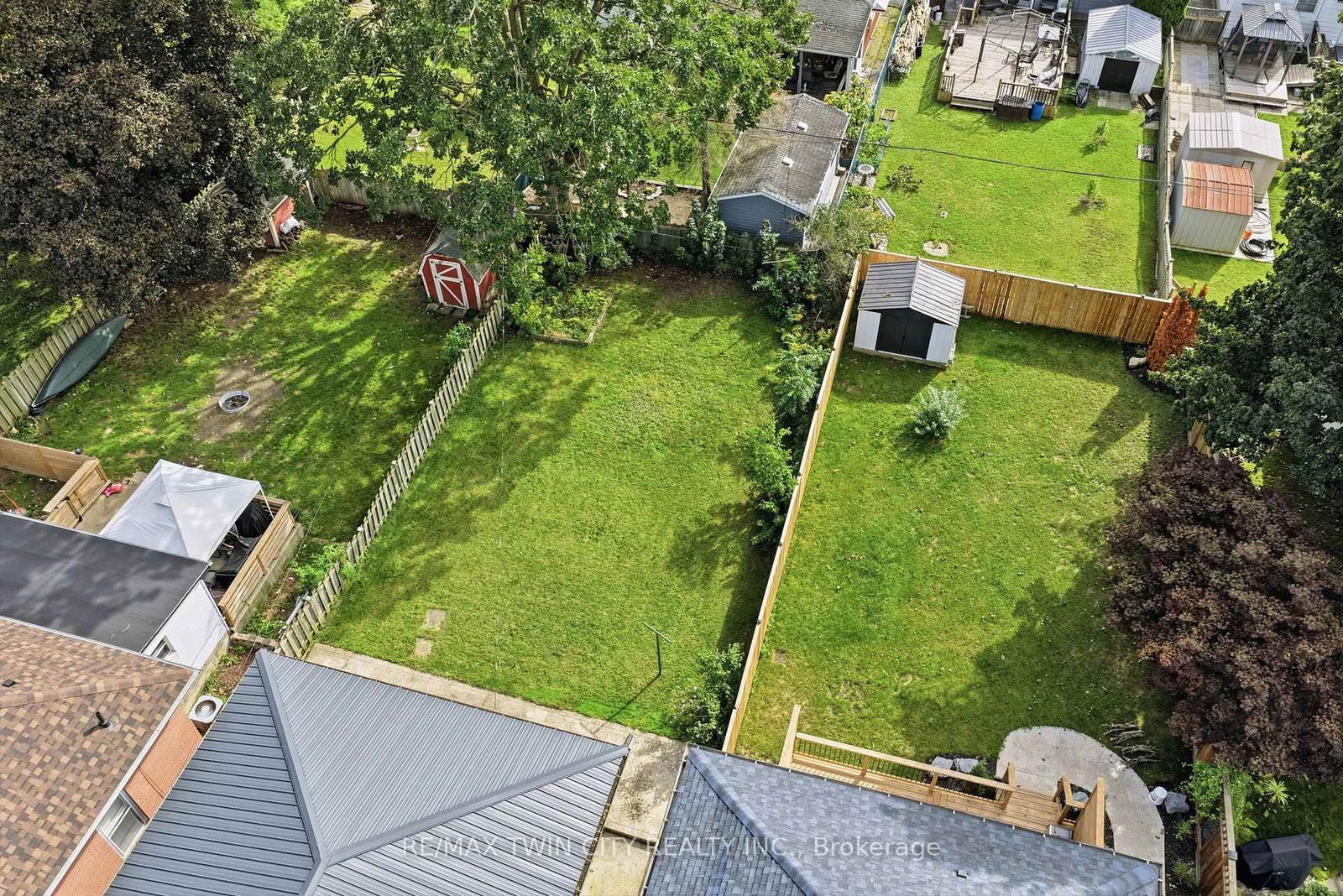 16 Burwell Street • Brantford, ON photo 36