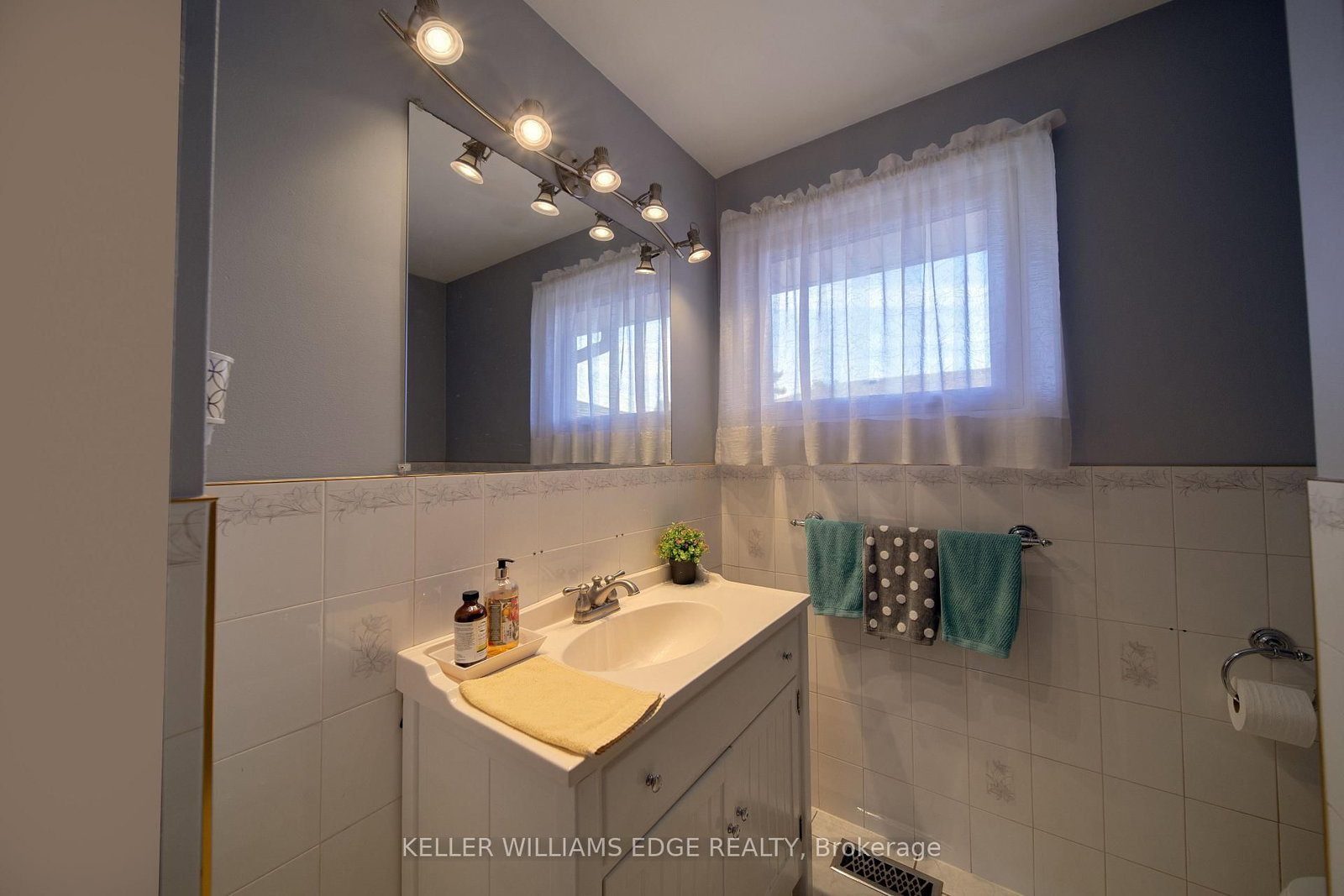 225 Nugent Drive • Hamilton, ON photo 21