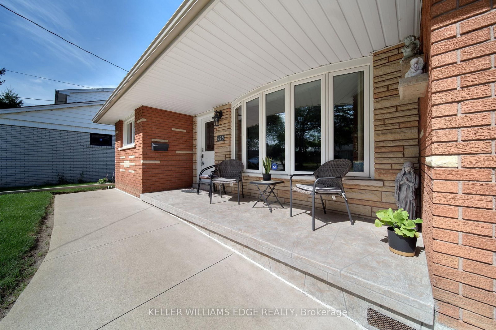 225 Nugent Drive • Hamilton, ON photo 5