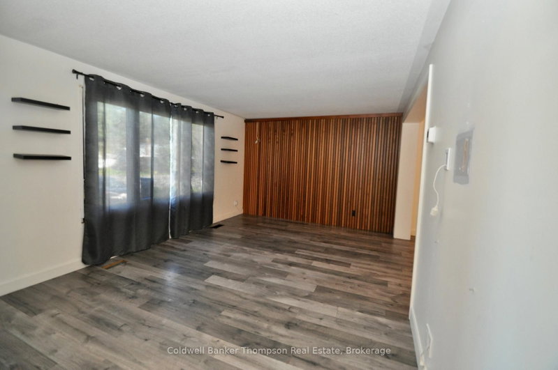 13 Yonge Street S