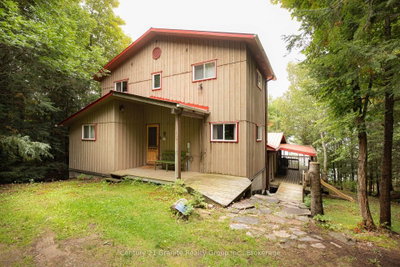 4943 Kennisis Lake Road Drive • Dysart et al, ON photo 2