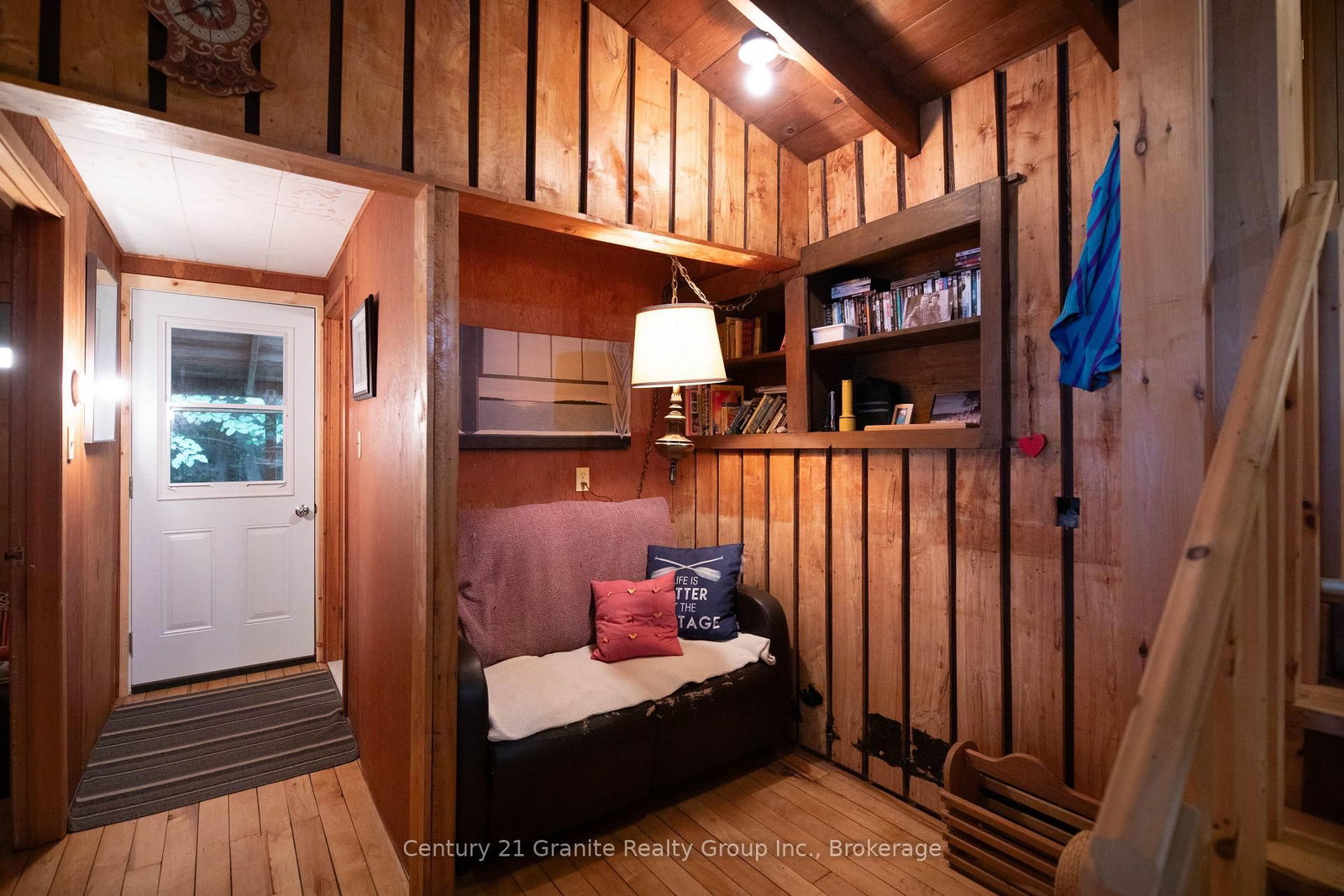 4943 Kennisis Lake Road Drive • Dysart et al, ON photo 3