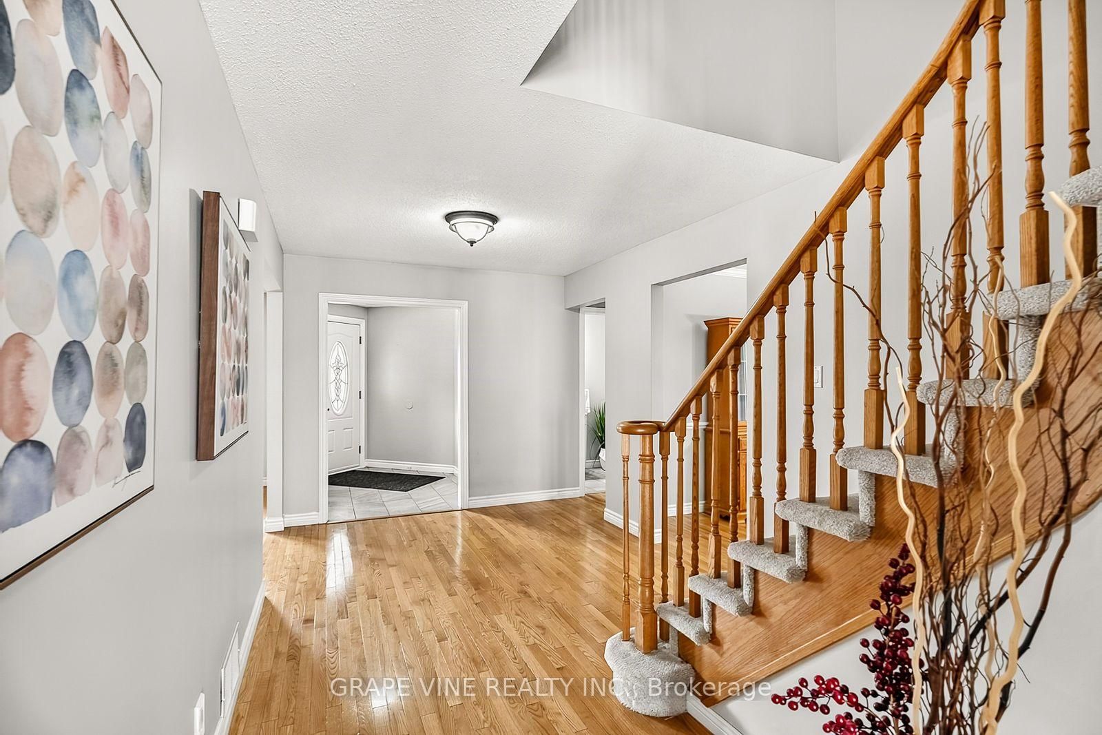 1715 CARA Crescent • Ottawa, ON photo 5
