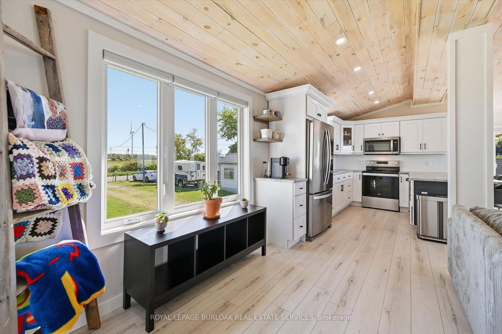 402 South Coast Drive • Haldimand, ON photo 13