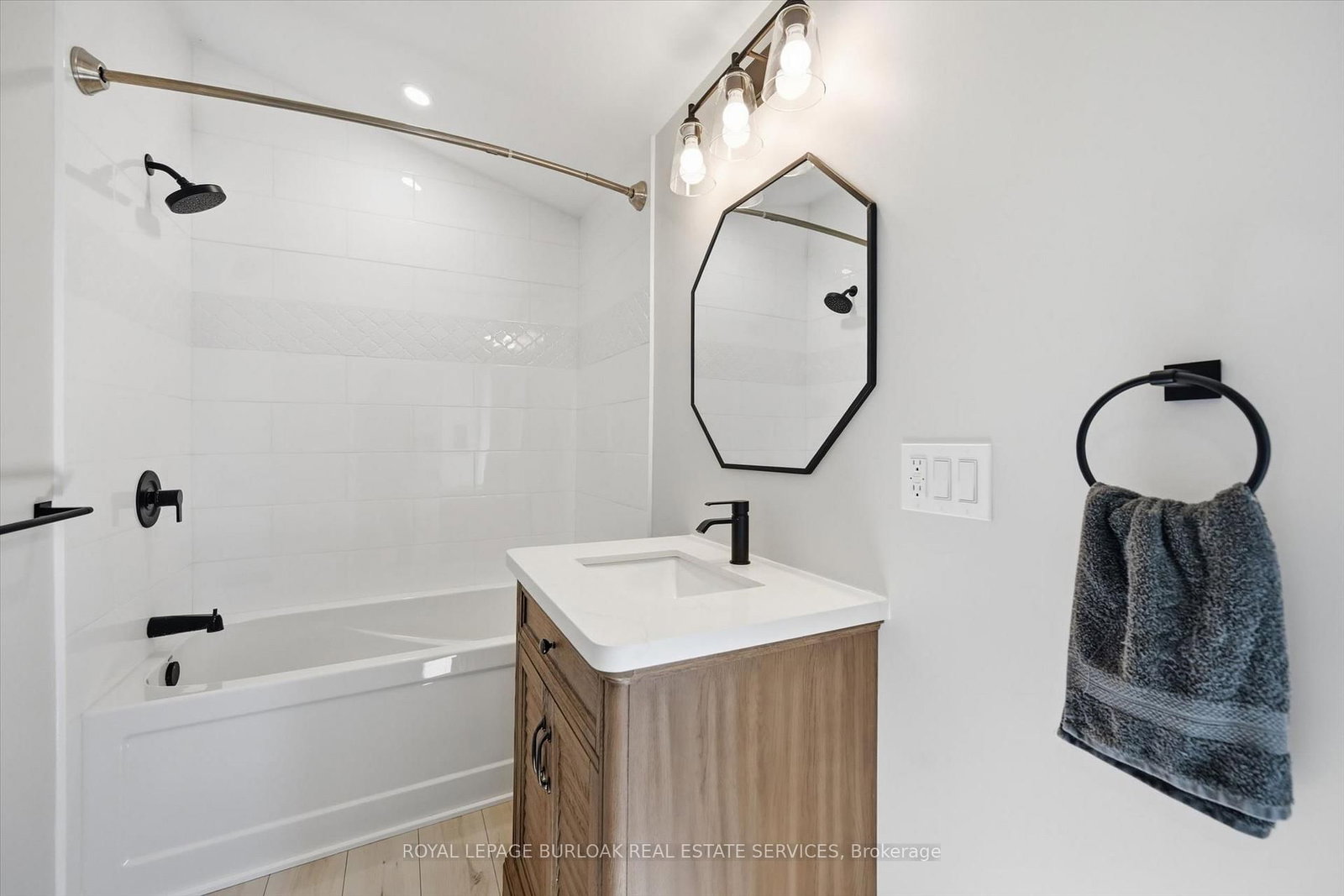 402 South Coast Drive • Haldimand, ON photo 14