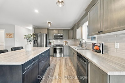 14 Lehtinen Crescent • Belleville, ON photo 5