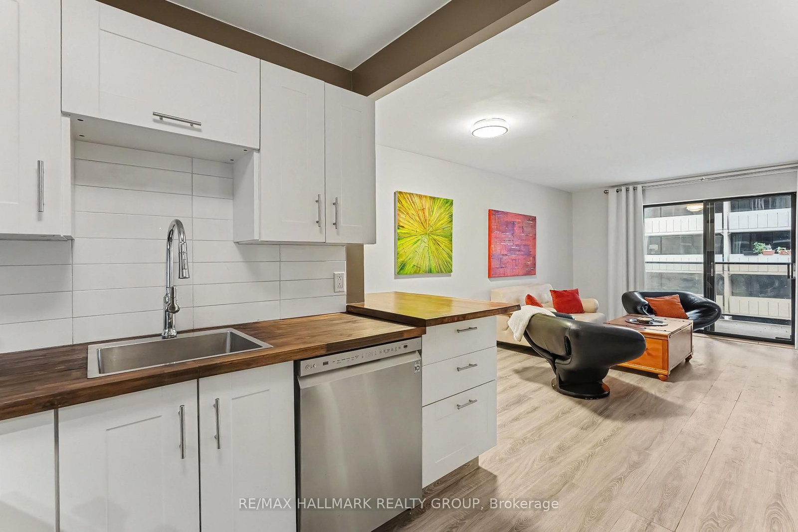 475 Laurier Avenue W • #403 • Ottawa, ON photo 12