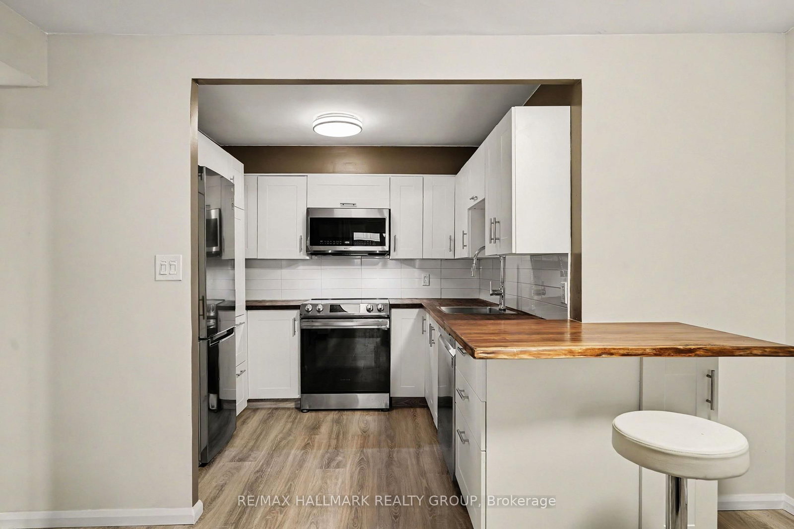475 Laurier Avenue W • #403 • Ottawa, ON photo 13