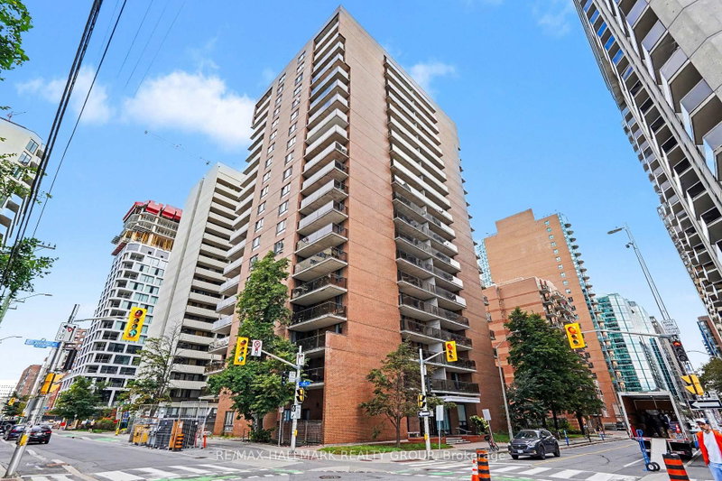 403 - 475 Laurier Avenue W