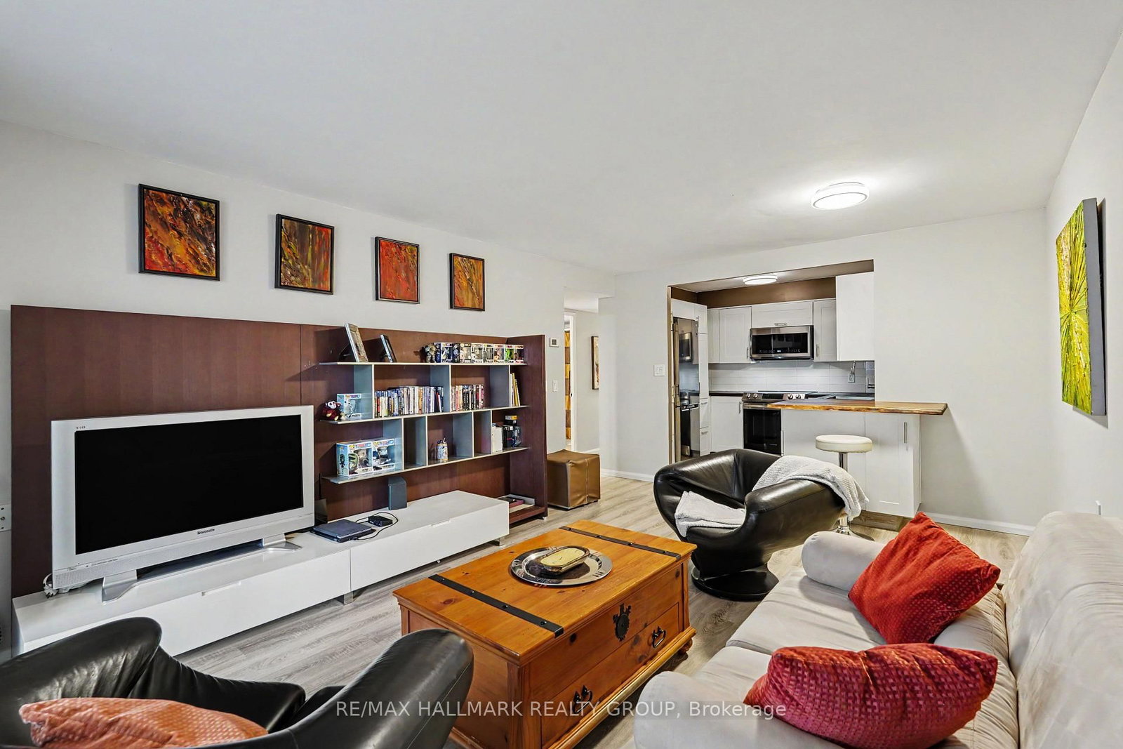 475 Laurier Avenue W • #403 • Ottawa, ON photo 9