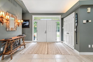 120 MCGREGOR Drive • Kawartha Lakes, ON photo 6