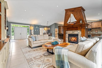 120 MCGREGOR Drive • Kawartha Lakes, ON photo 9