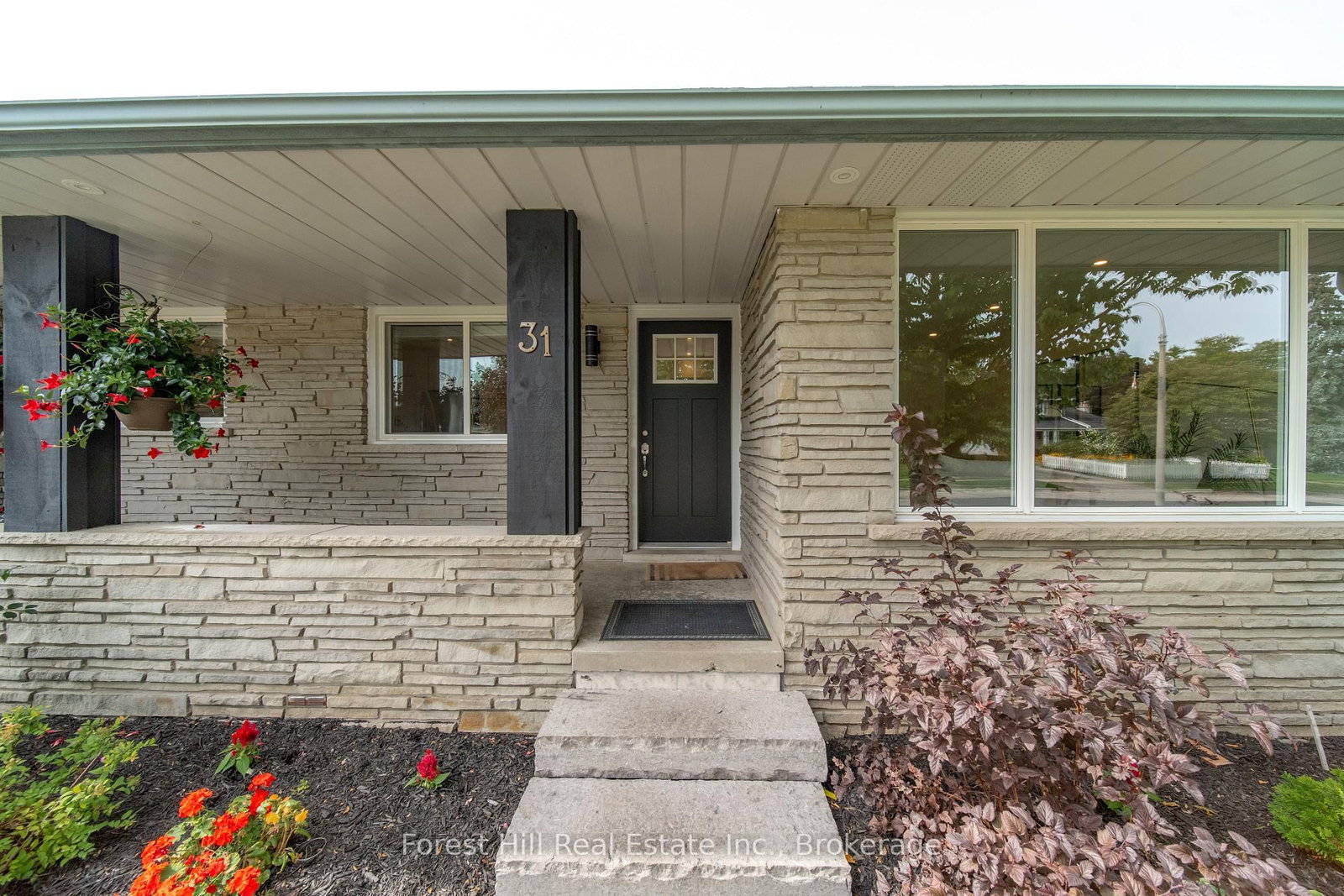 31 Gay Crescent • Kitchener, ON photo 4