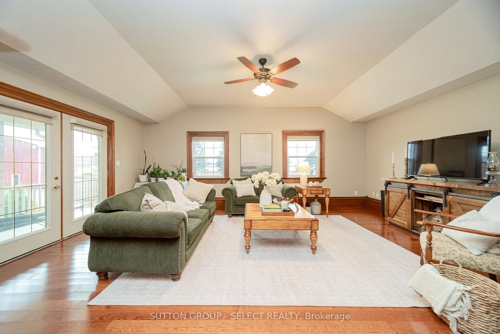 10072 Argyle Street • North Middlesex, ON photo 15