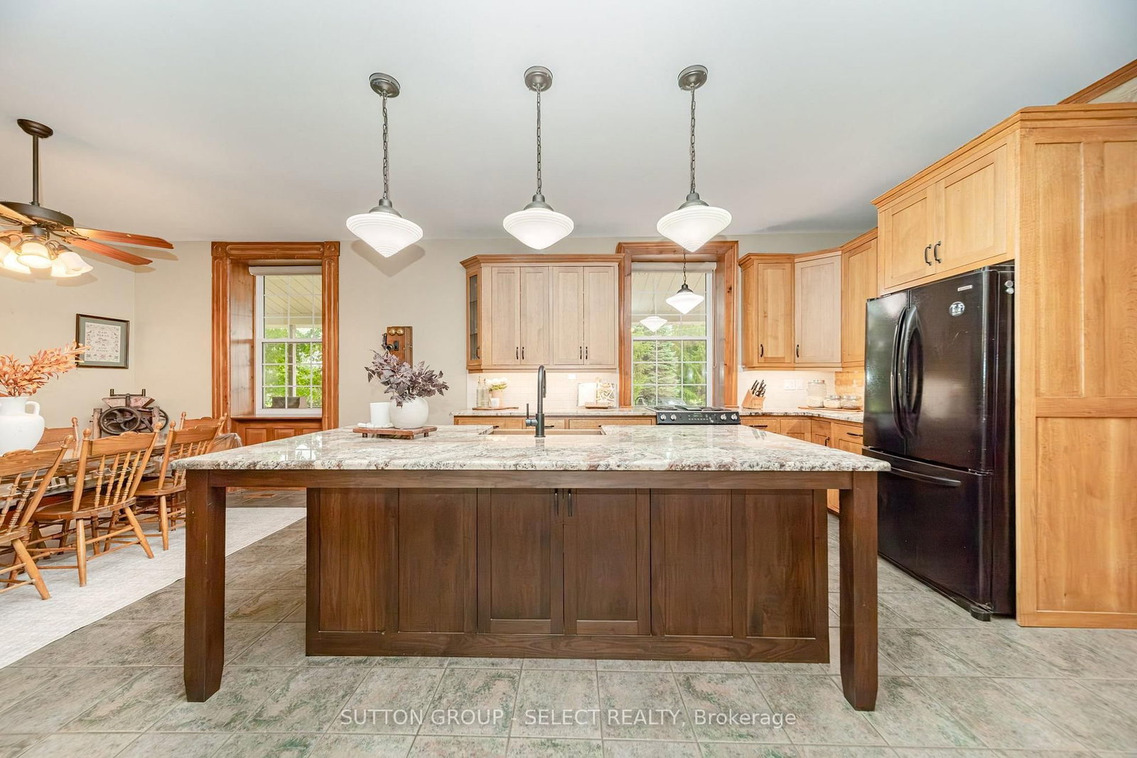 10072 Argyle Street • North Middlesex, ON photo 18