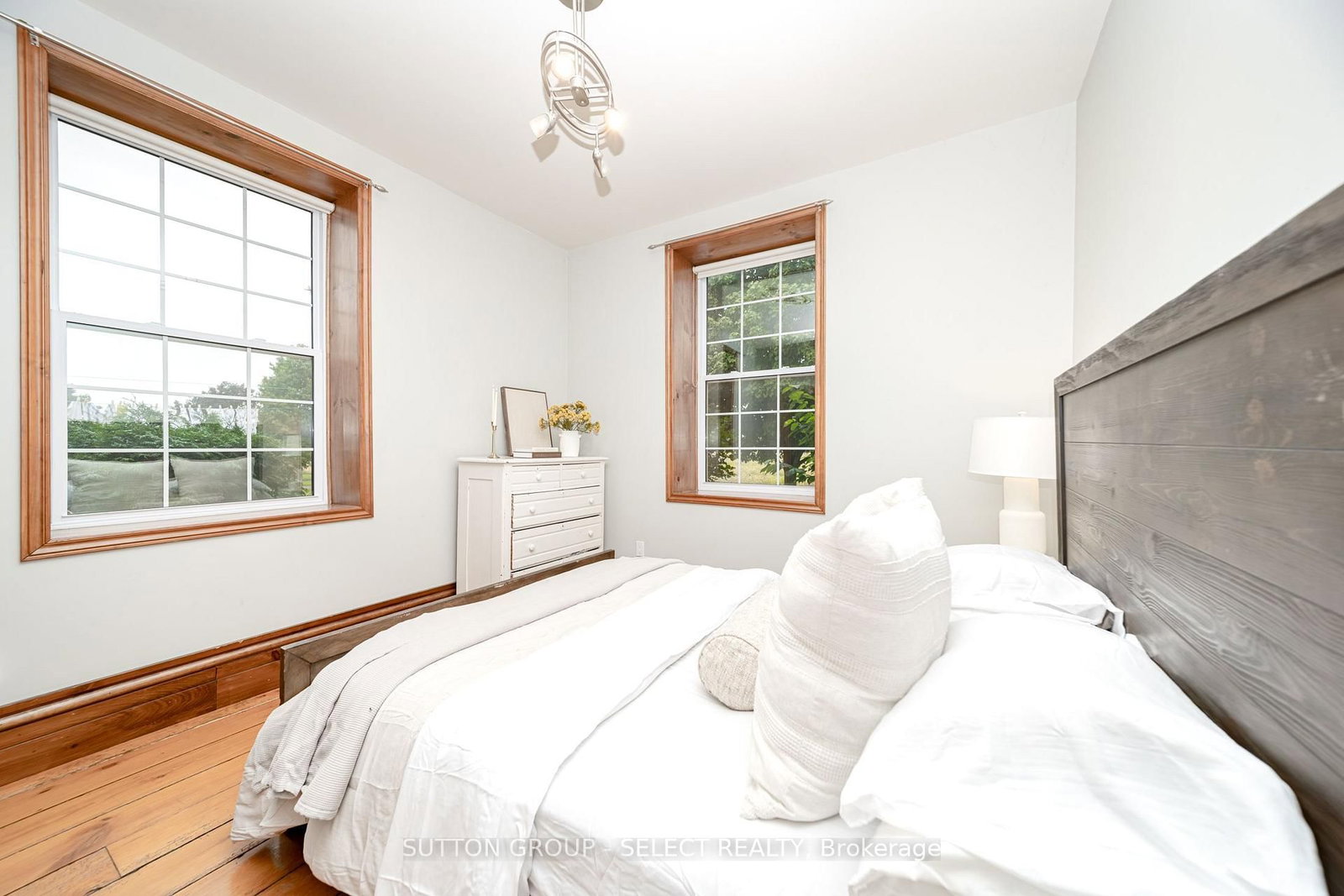 10072 Argyle Street • North Middlesex, ON photo 24