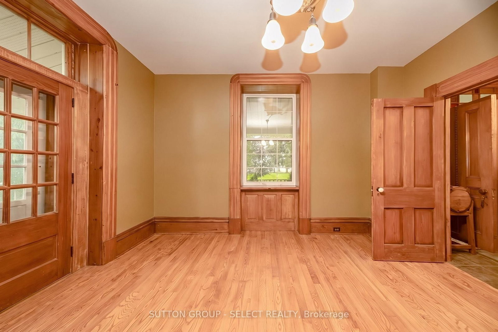 10072 Argyle Street • North Middlesex, ON photo 26