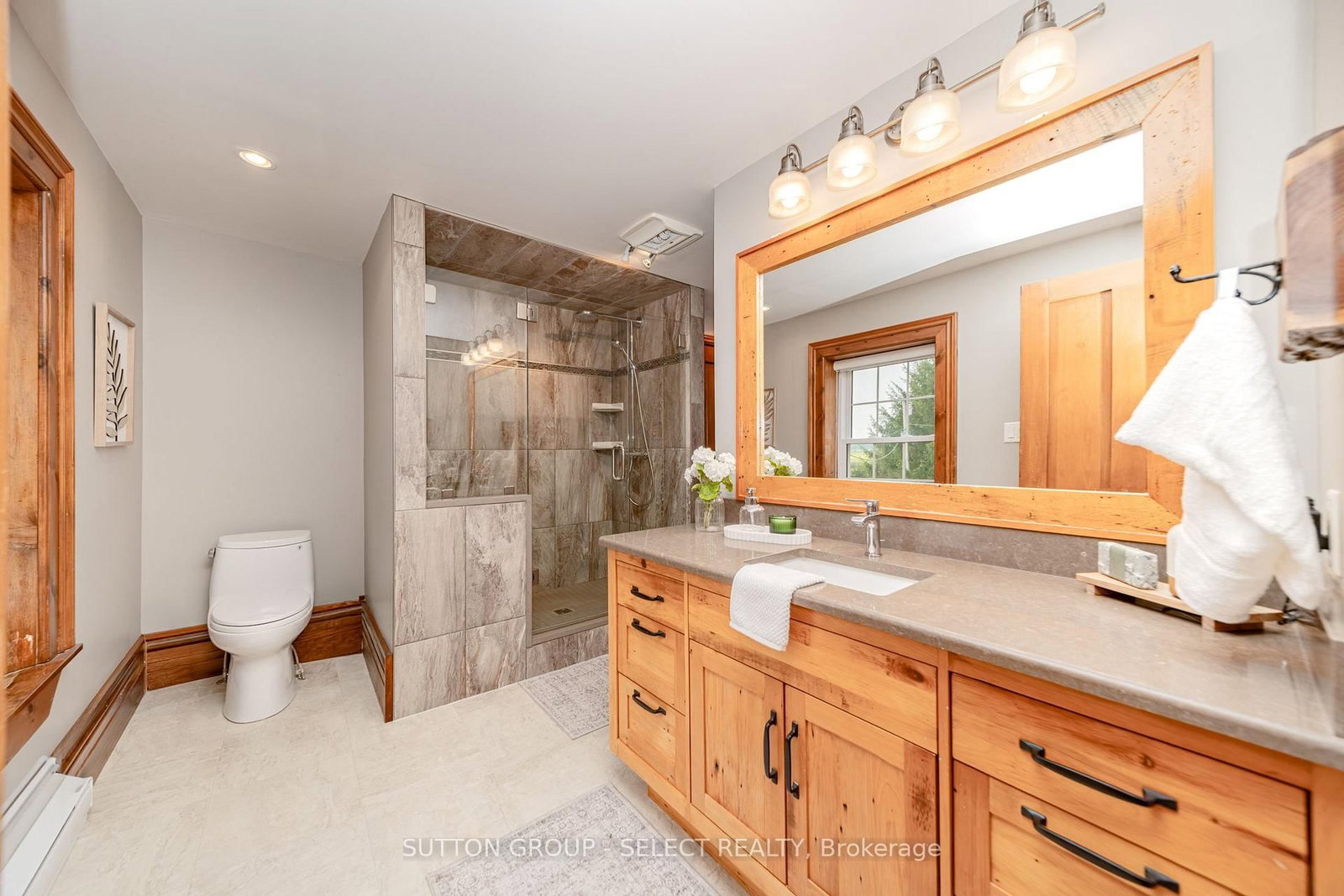 10072 Argyle Street • North Middlesex, ON photo 33