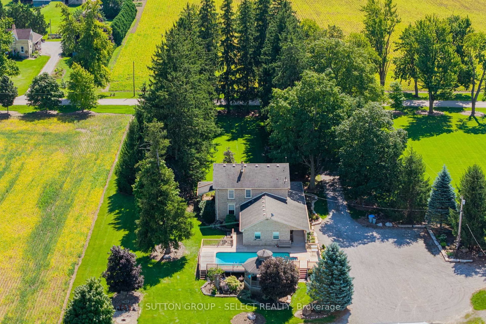 10072 Argyle Street • North Middlesex, ON photo 4