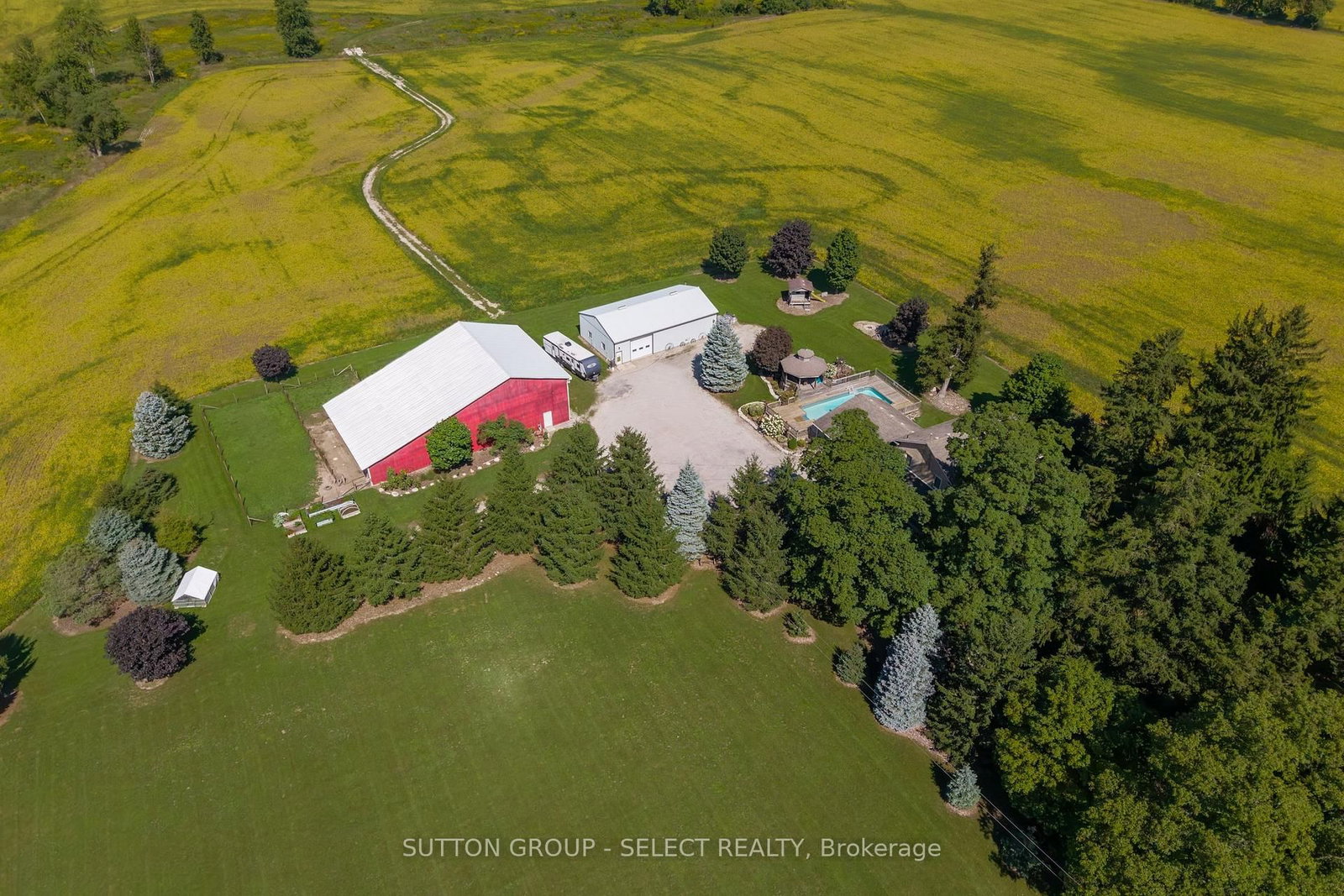 10072 Argyle Street • North Middlesex, ON photo 6