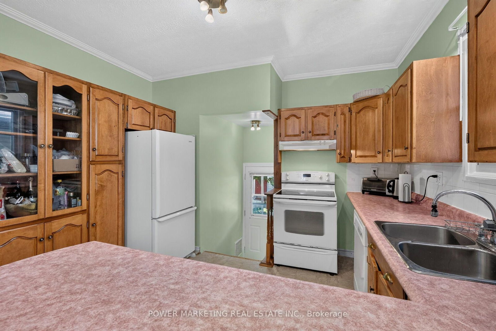 318 Shakespeare Street • Ottawa, ON photo 16