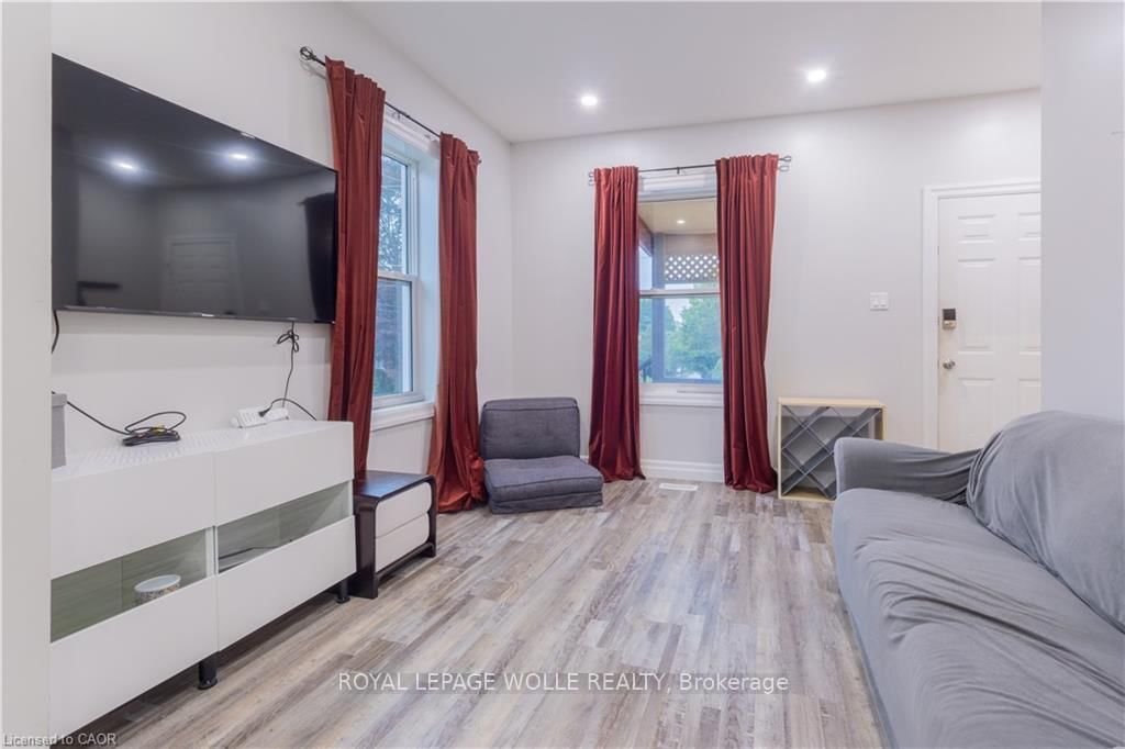 157 Dawson Street • Waterloo, ON photo 8