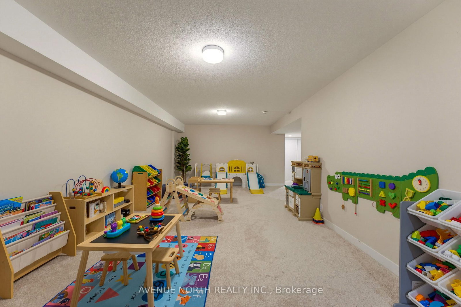 606 Parnian Private • Ottawa, ON photo 32