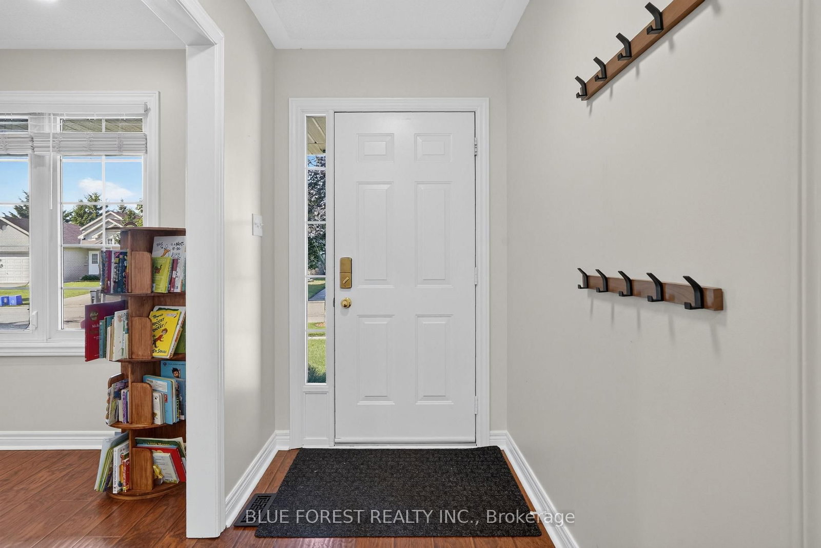 11 Edgewell Crescent • Central Elgin, ON photo 4