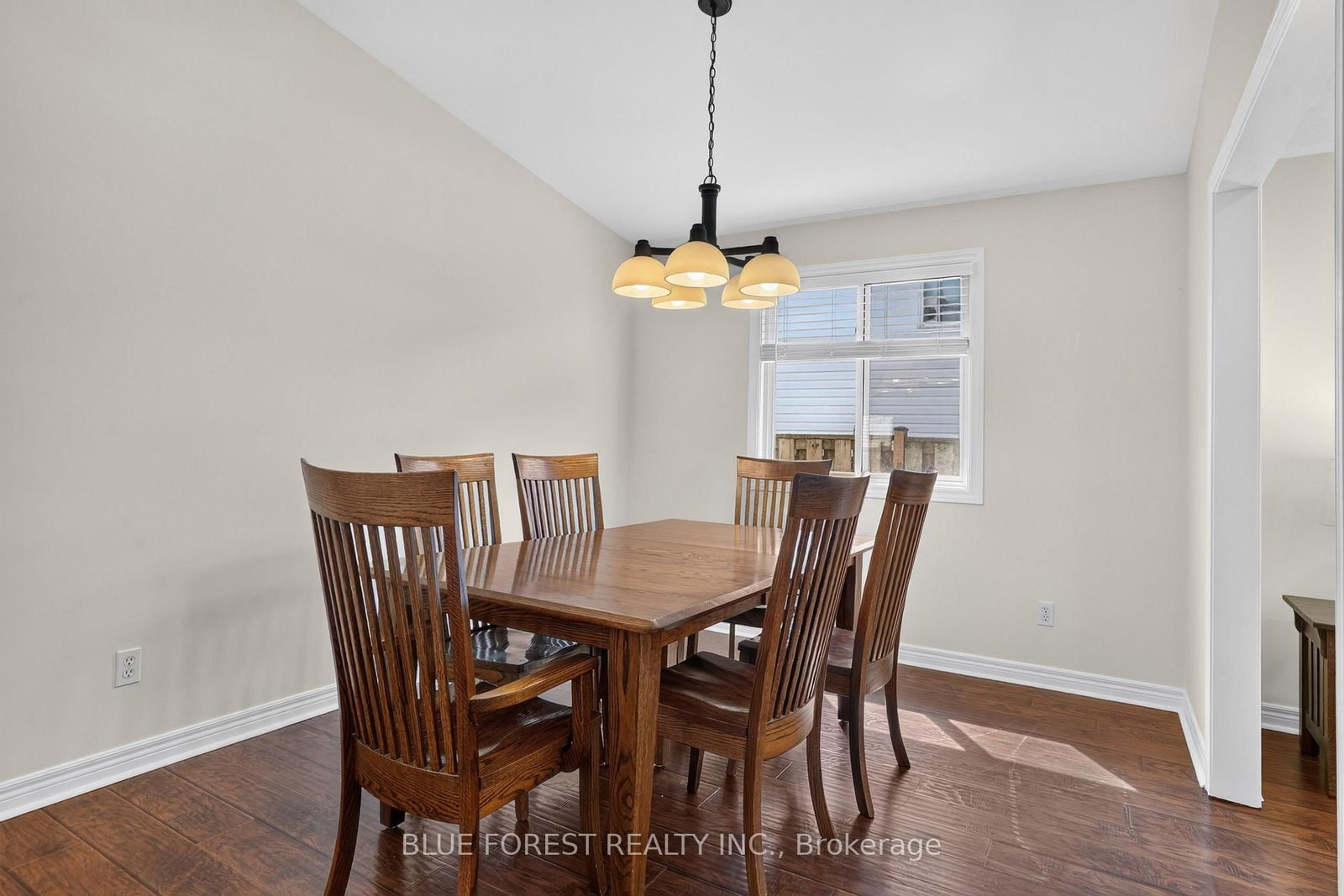 11 Edgewell Crescent • Central Elgin, ON photo 9