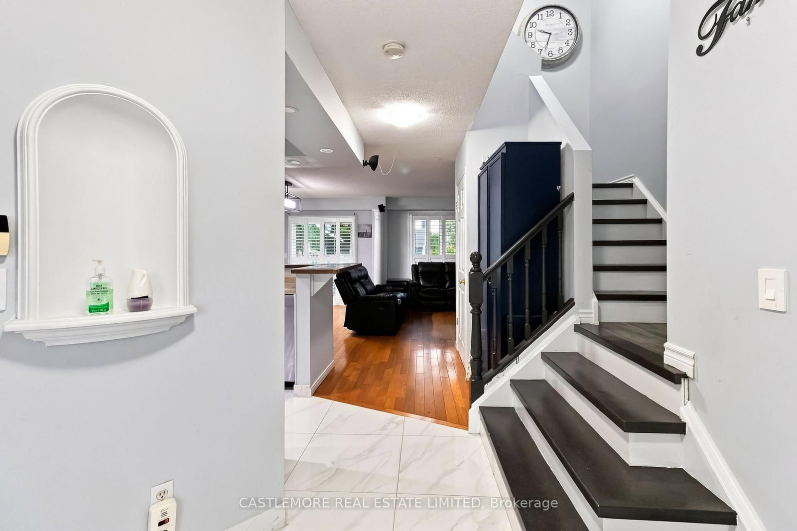 164 Silurian Drive • Guelph, ON photo 3