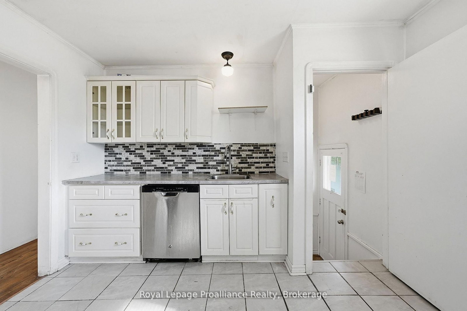 355 Bridge Street • Belleville, ON photo 20