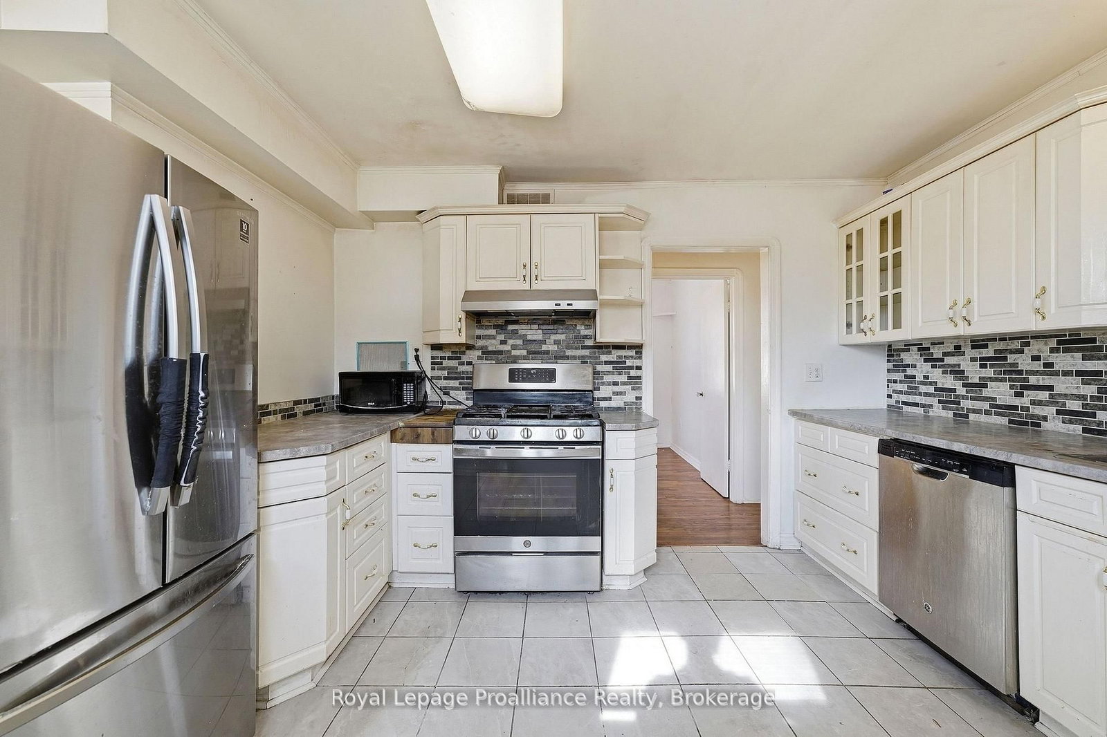 355 Bridge Street • Belleville, ON photo 21