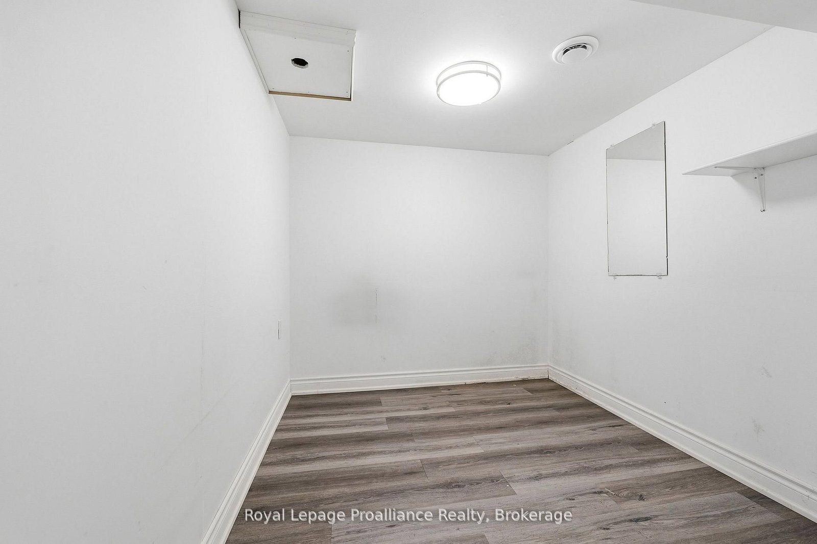 355 Bridge Street • Belleville, ON photo 31