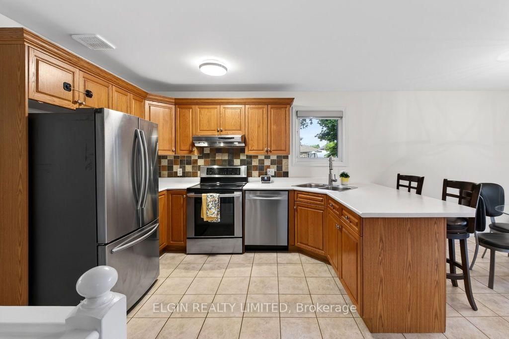 599 Wellington Street • St. Thomas, ON photo 8