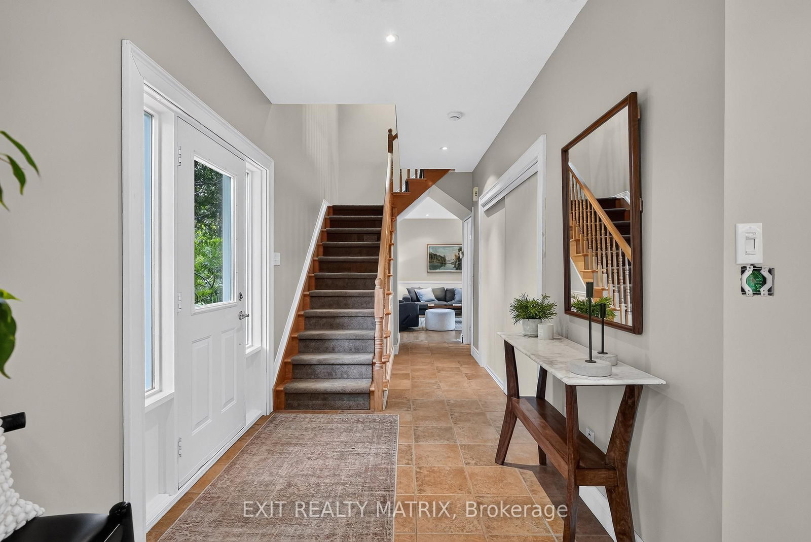 1775 Veena Way • Metcalfe, ON photo 5