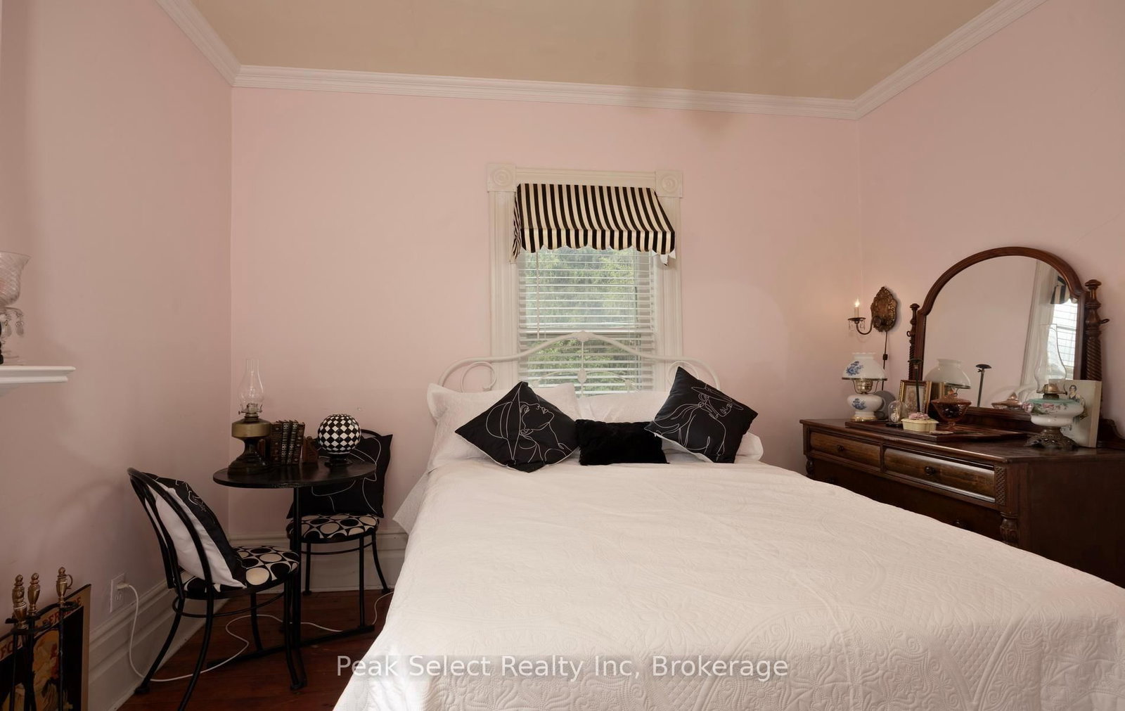 220 Elgin Street E • St. Marys, ON photo 29