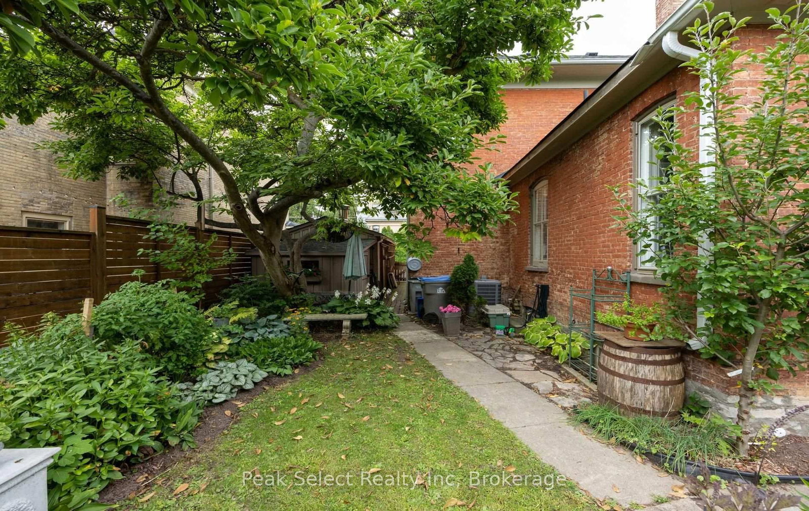 220 Elgin Street E • St. Marys, ON photo 38