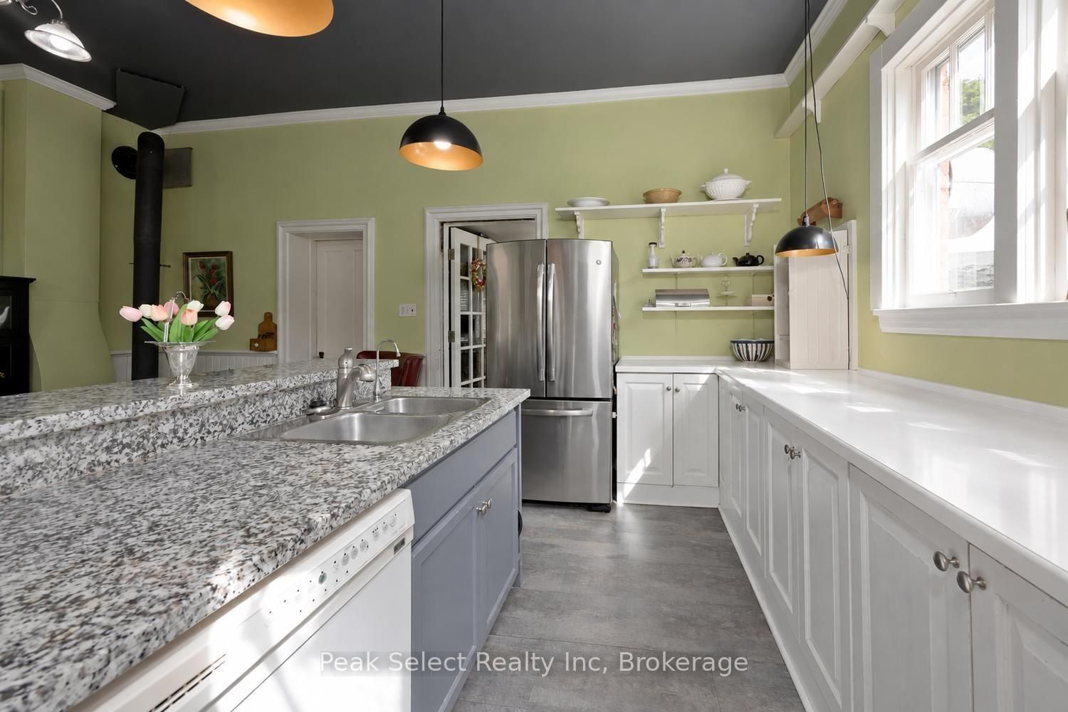 220 Elgin Street E • St. Marys, ON photo 9