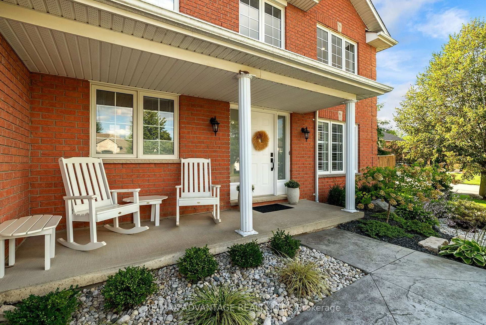 37 Calvert Lane • Middlesex Centre, ON photo 4