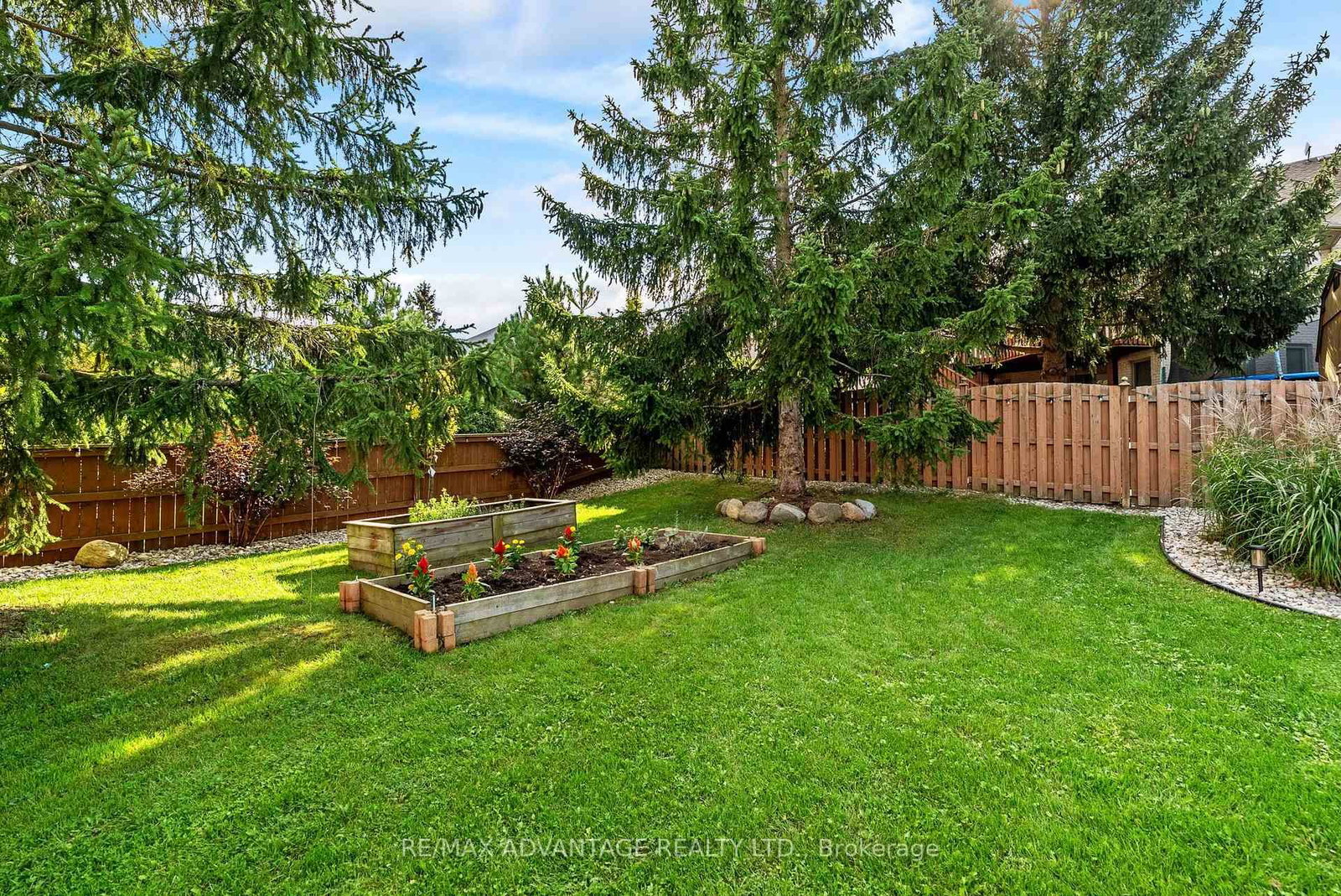 37 Calvert Lane • Middlesex Centre, ON photo 9