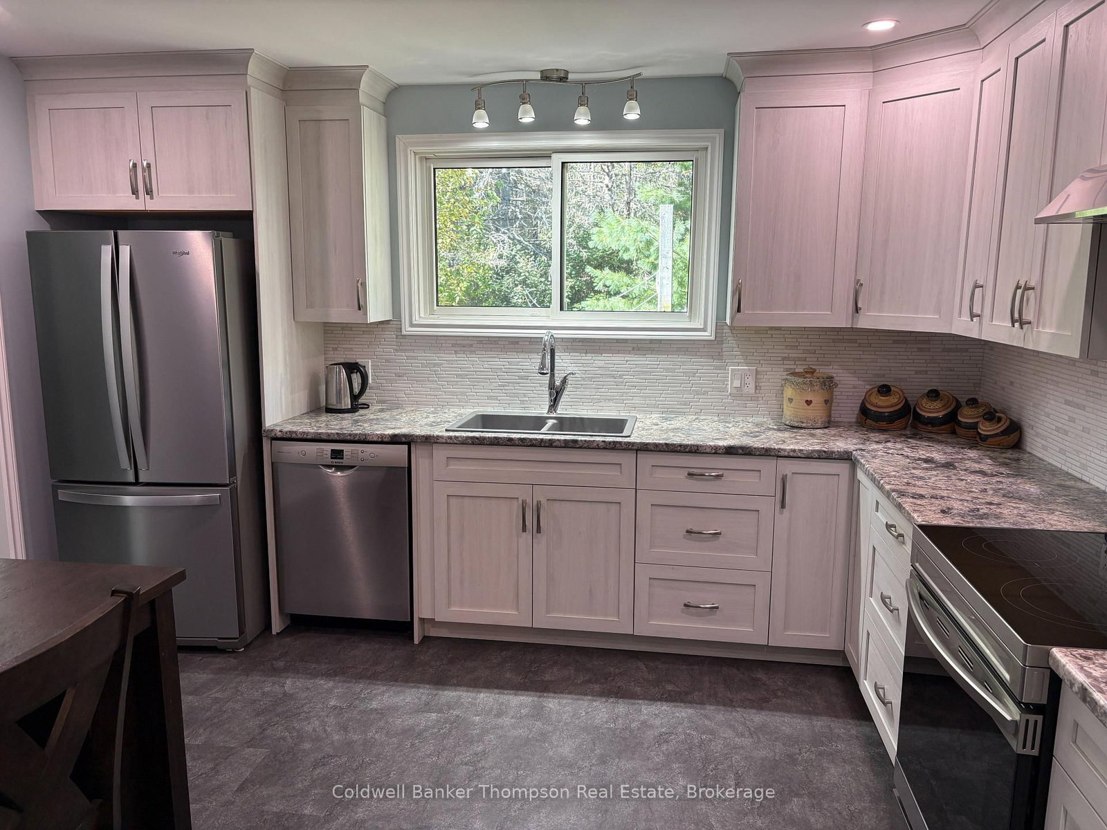 40 Tebby Boulevard • South River, ON photo 2