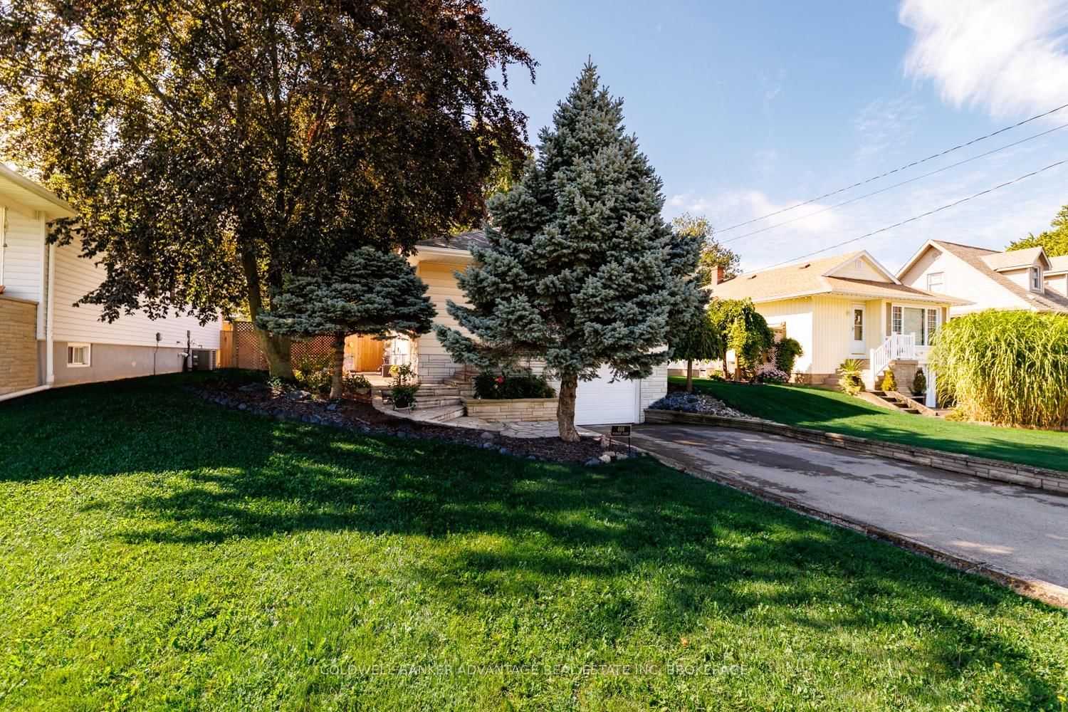 466 Sugarloaf Street • Port Colborne, ON photo 3